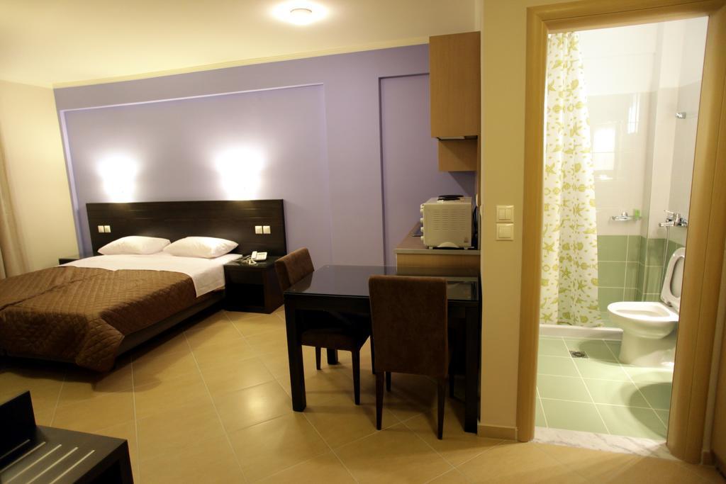 Cavos Fokidos Aparthotel Chiliadou  Ruang foto