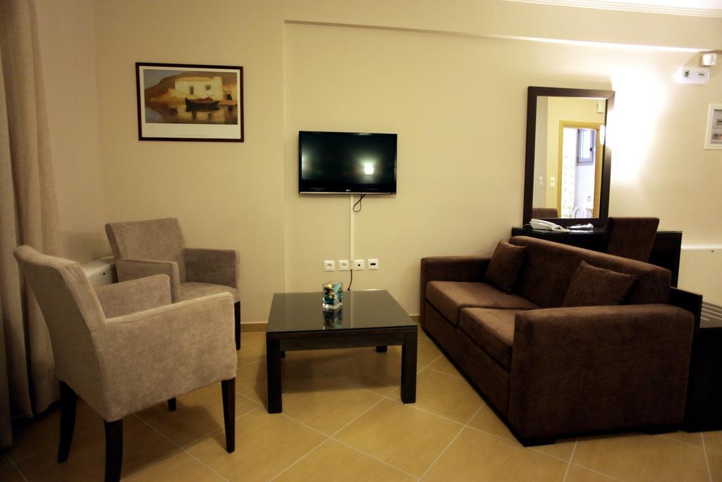 Cavos Fokidos Aparthotel Chiliadou  Bagian luar foto